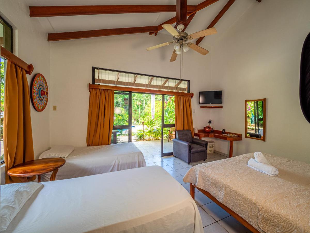 אתנאס Hotel Colinas Del Sol מראה חיצוני תמונה