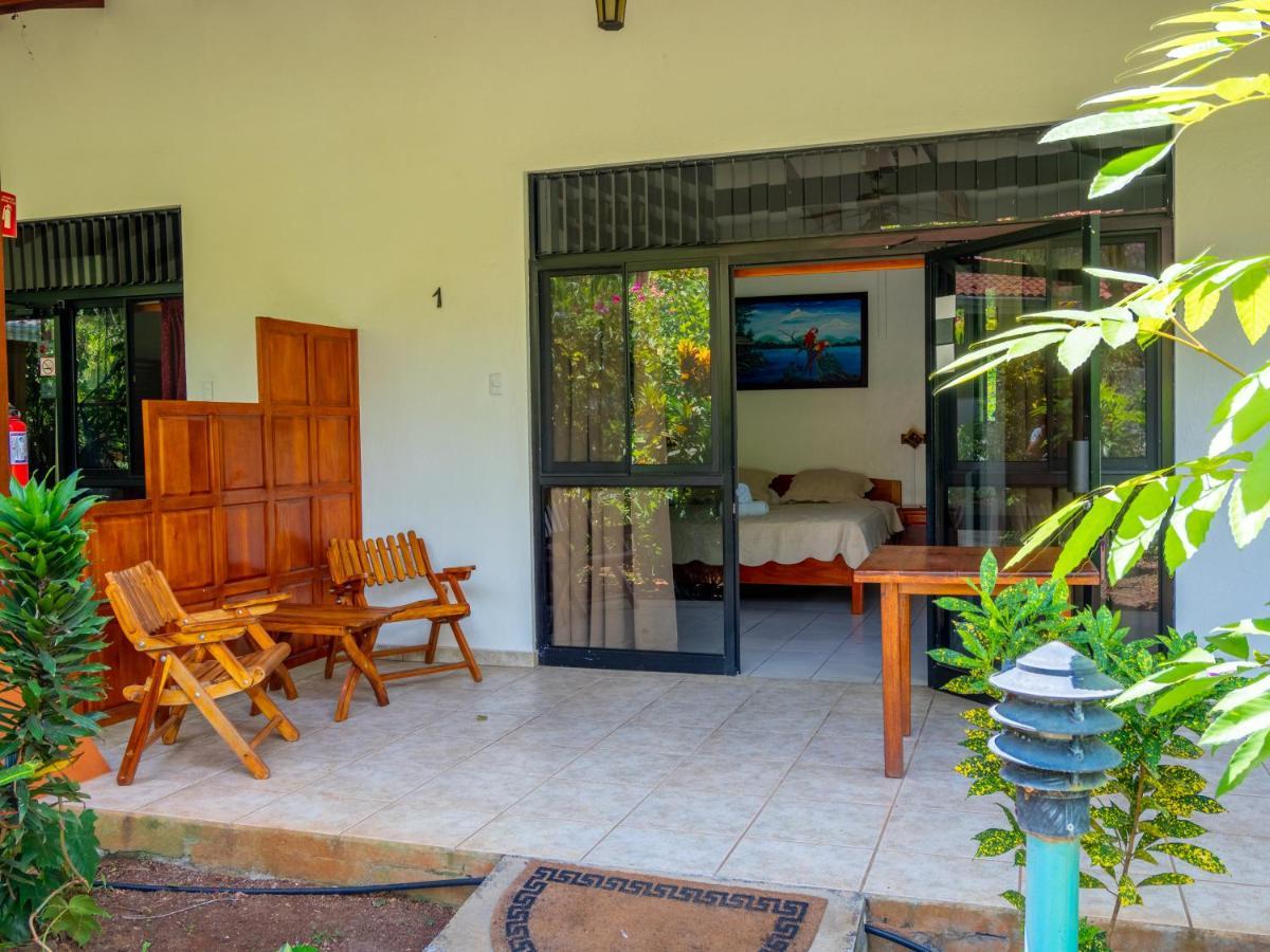 אתנאס Hotel Colinas Del Sol מראה חיצוני תמונה