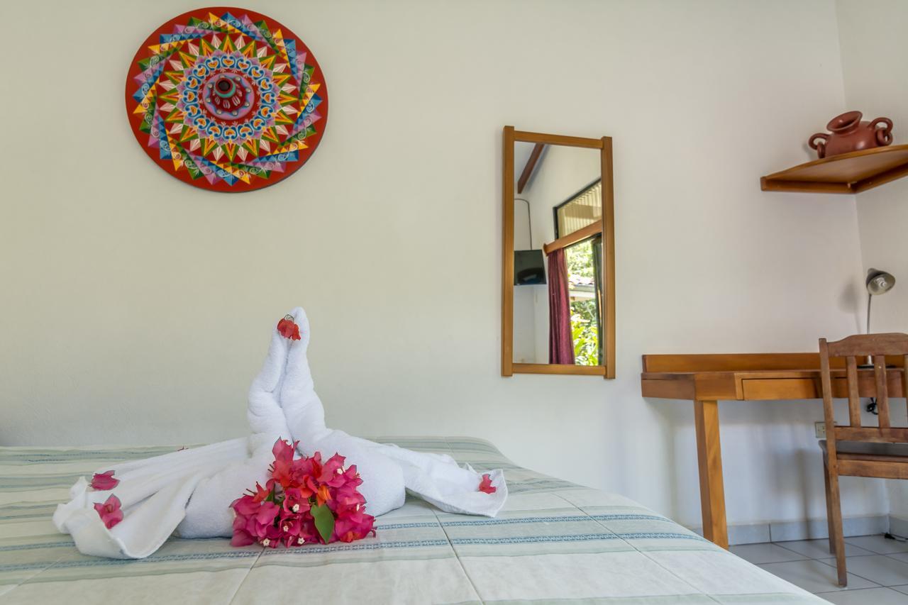 אתנאס Hotel Colinas Del Sol מראה חיצוני תמונה